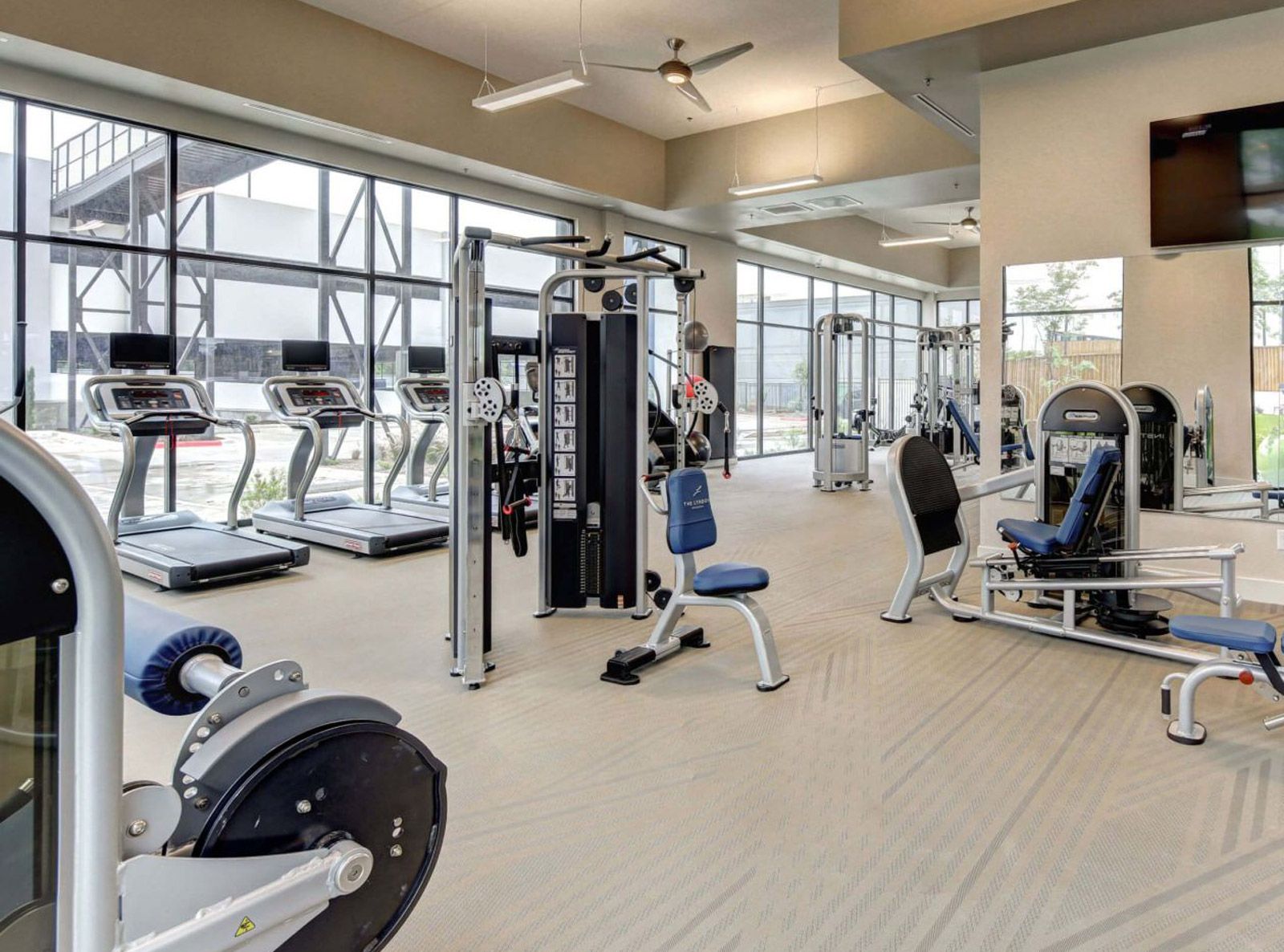fitness center San Marcos student housing